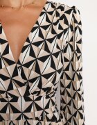 by swan Rochie Bej și Neagră Mini cu Model Geometric cu Elastic în Talie Viotta