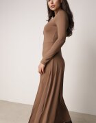 by swan Rochie Maro cu Guler tip Golf Cambrată cu Șliț pe Lateral Sailea