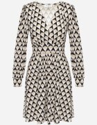 by swan Rochie Mini Bej cu Decolteu tip petrecut Kiyani