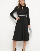 by swan Rochie neagră evazată cu decupaj decorativ și cu linia umerilor întărită Rivfedi