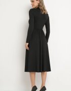 by swan Rochie neagră evazată cu decupaj decorativ și cu linia umerilor întărită Rivfedi