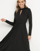 by swan Rochie neagră evazată cu decupaj decorativ și cu linia umerilor întărită Rivfedi
