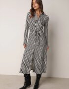 by swan Rochie Neagră Evazată Lungă