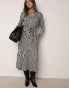 by swan Rochie Neagră Evazată Lungă