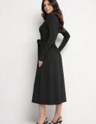 by swan Rochie neagră tip plic din Viscoză legată în talie Drestalia