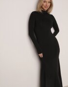 by swan Rochie Taliată Neagră De Cocktail cu Viscoză și Guler semi-înalt Zozelira