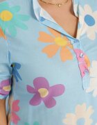  Cămașă din vâscoză albastru deschis cu nasturi cu mânecă 3/4 și model floral Xebbia