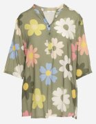  Cămașă din viscoză verde închis cu nasturi cu mânecă 3/4 și model floral Xebbia