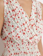 cflo Rochie Alb-Roz din Viscoză cu flori cu elastic în talie și decolteu petrecut Halevia