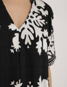 cflo Rochie neagră tip cutie din viscoză cu decolteu în V cu model etnic Abrellis