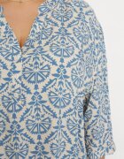 christy Bluză Alb-Albastră din Viscoză cu Mânecă 3/4 și Model Ornamental Belloma