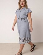 christy Rochie cămașă evazată din vâscoză cu broderie și curea tip cravată Adellis Albastră