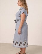 christy Rochie cămașă evazată din vâscoză cu broderie și curea tip cravată Adellis Albastră