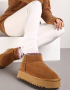  Cizme de zăpadă maro din piele cu talpă groasă și cu model brodat Anissina
