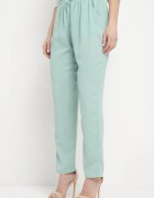 dbt fashion Pantaloni verde deschis cu croi lejer cu elastic în talie Brisaela