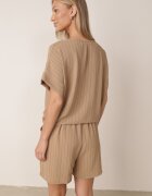 defox Compleu de vară în dungi bogat în vâscoză bluză cu tip cravată și pantaloni scurți Mazhola Bej închis