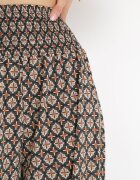 defox Pantaloni culottes verde închis cu craci largi 7/8 și talie elastică Thatasia
