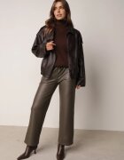 defox Pantaloni verzi largi din imitație de piele cu talie elastică Attar