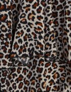defox Rochie alb-negru cu imprimeu leopard legată la gât cu volane Filanne