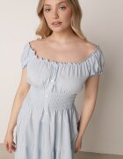 defox Rochie albastră deschisă de bumbac evazată cu nasturi și mâneci bufante Annivi
