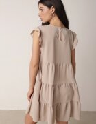 defox Rochie Amplă Bej cu Volane Prinsă la Gât Rettesa