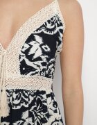 defox Rochie din bumbac bleumarin evazată cu model etnic și dantelă Taliosha