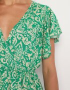 defox Rochie Verde Evazată Din bumbac cu elastic în talie și volane Nelsea