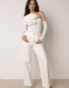 elsa.m by may Bluză Asimetrică Albă din viscoză reiată cu floare decorativă Badian