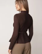 elsa.m by may Bluză cu curea bogată în vâscoză cu croială ajustată cu peplum și cu guler înalt Ruleva Maro