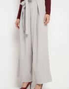 elsa.m by may Pantaloni de costum Gri Largi cu curea în talie și talie înaltă Quenelsea