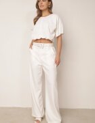 elsa.m by may Pantaloni de costum largi cu curea și cataramă pătrată Khlorile Albi