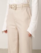 elsa.m by may Pantaloni de costum largi cu curea și cataramă pătrată Khlorile Bej