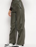 elsa.m by may Pantaloni Largi Verde închis din imitație de piele cu elastic în talie Lundria