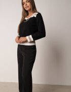 elsa.m by may Pulover Negru cu Ripsuri și Lănțișor Metalic Decorativ la Decolteu Larti