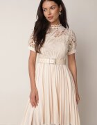 elsa.m by may Rochie Bej cu croială evazată cu dantelă pliuri și curea Bryne