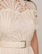 elsa.m by may Rochie Bej cu croială evazată cu dantelă pliuri și curea Bryne