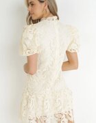 elsa.m by may Rochie Bej deschis din dantelă cu guler înalt și mâneci bufante Suminori