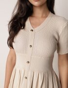 elsa.m by may Rochie bej deschis din viscoză cu croială evazată cu pliuri și nasturi Alusena