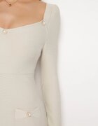 elsa.m by may Rochie bej deschis mulată cu perle și mânecă lungă Juhisa