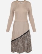 elsa.m by may Rochie bej din viscoză cu tiv plisat Vallzore