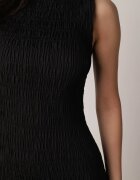 elsa.m by may Rochie neagră încrețită Fără mâneci cu talie coborâtă Natirea