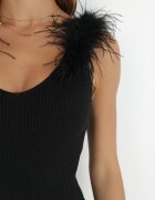 elsa.m by may Rochie Neagră Mulată cu Pene la Umeri Ouba