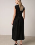 elsa.m by may Rochie neagră tip cămașă fără mâneci decorată cu curea cu cataramă Phalixia