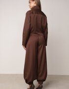 elsa.m by may Set pantaloni Alladynki și geacă bomber cu guler tip tunică și buzunare cu capse Zapara Maro