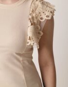 elsa.m by may Top Bej deschis din bumbac cu dantelă la umeri Learena