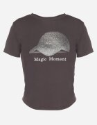 emt Tricou Gri închis din bumbac cu imprimeu de șapcă și cu zirconii