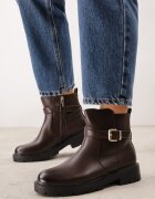 fashion&bella Botine cu curea cu cataramă și inserție elastică pe talpă cu profil Cerumma Maro
