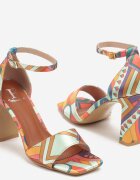fashion belle Sandale Portocalii cu Toc Gros Decorate cu Model Abstract Gavineas