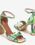 fashion belle Sandale verzi cu toc gros decorate cu model abstract Gavineas