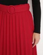 fashion Fustă Roșie Plisată Decorată cu Cordon cu Cataramă Rotundă Sanelle